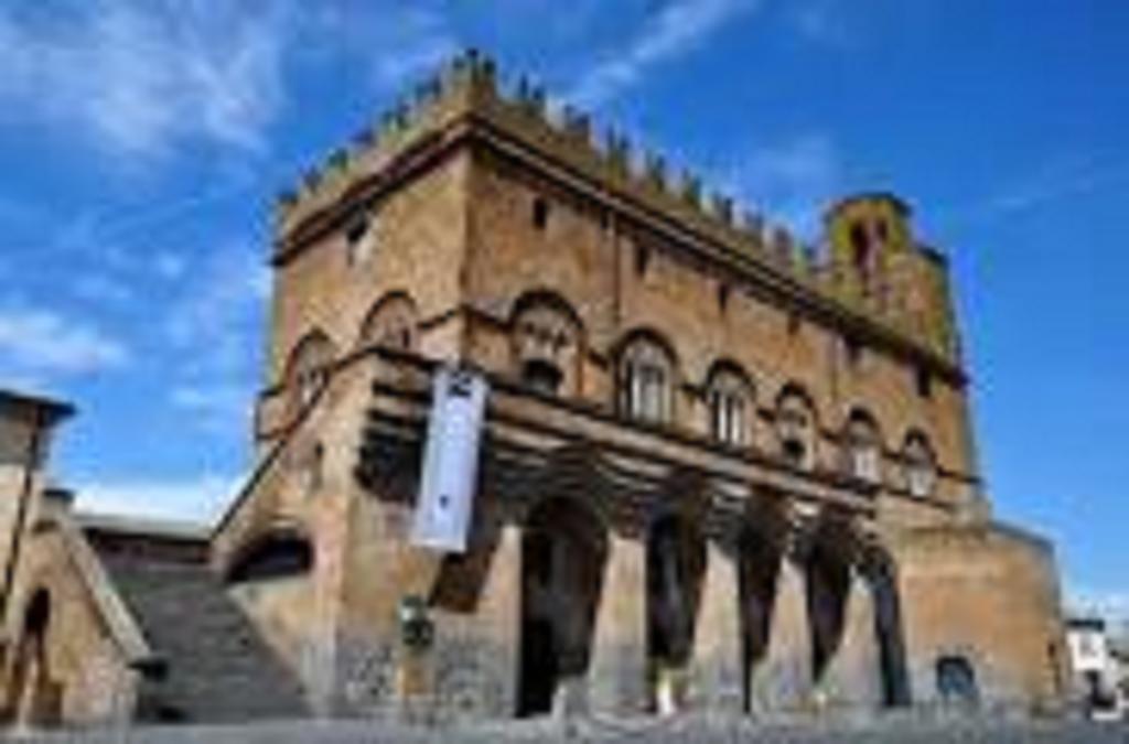Hotel Valentino Centro Storico Орв'єто Екстер'єр фото
