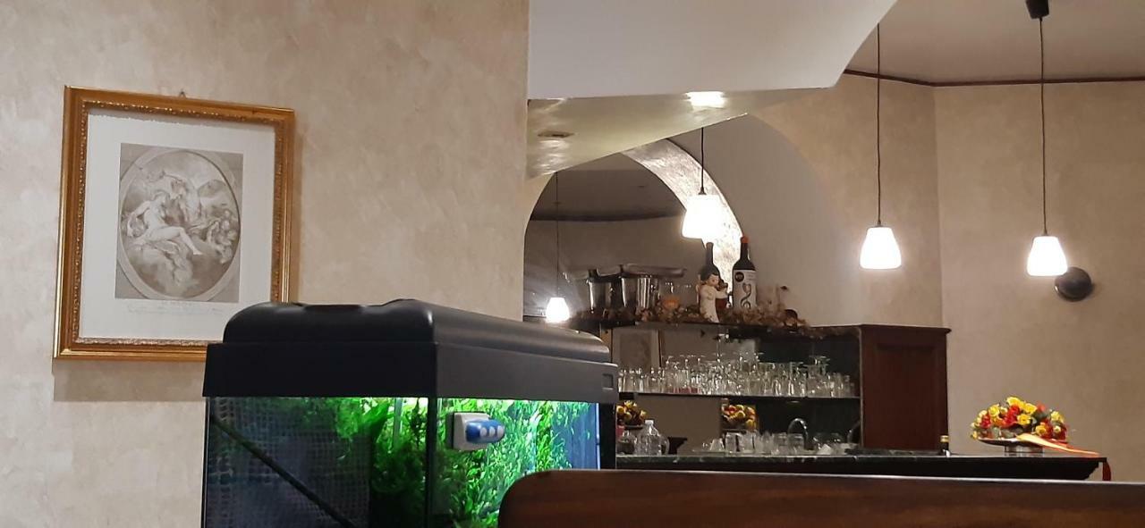 Hotel Valentino Centro Storico Орв'єто Екстер'єр фото